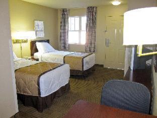 Extended America Select - - Airport Hotel